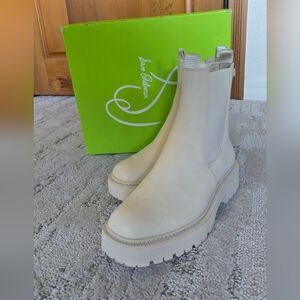 NIB,Sam Edelman, Cream Leather Ankle Boots, Sz. 8.5